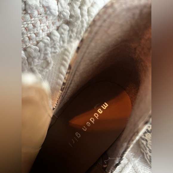 Madden Girl Faux Snakeskin Ankle Booties, Pull on, Women’s size 9.5 - Picture 5 of 8